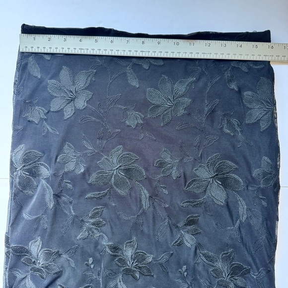 Dynamite Alana Embroidered Midi Skirt Black Burnout Floral Lined Pencil Sz M - Picture 5 of 12